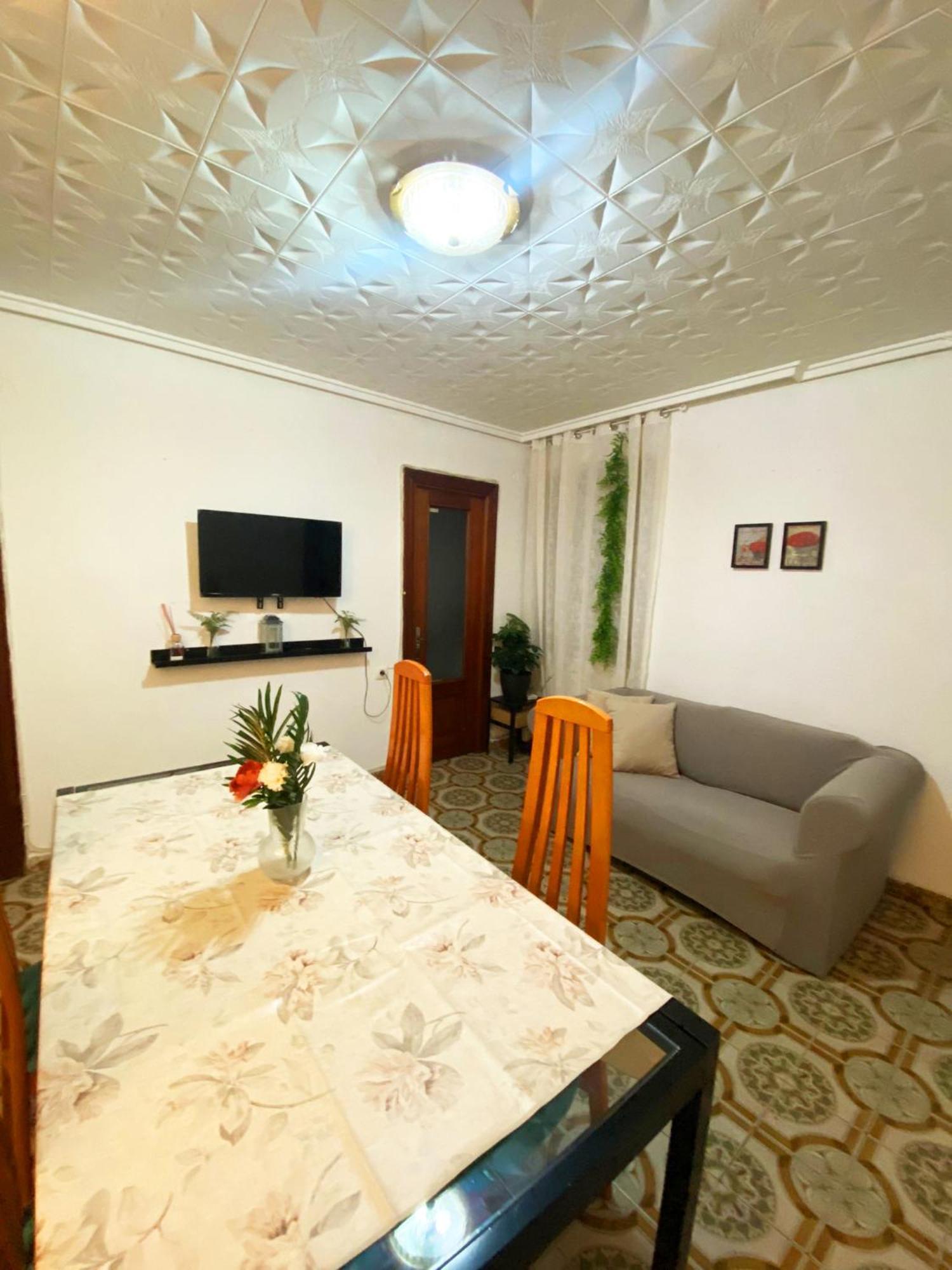 Valencia Well Located Shared Apartment Valência Exterior foto